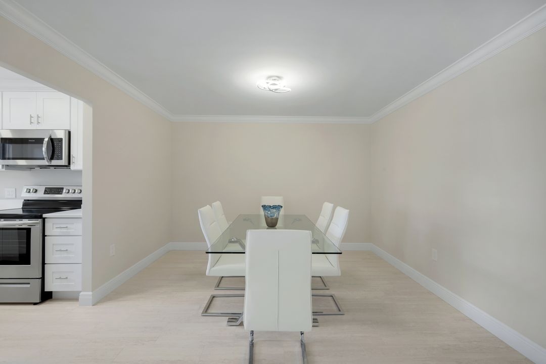 3200 Gulf Shore Blvd N  #115, Naples, FL 34103
