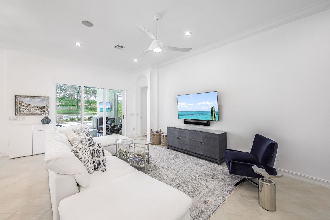 8544 Mallards Way, Naples, FL 34114