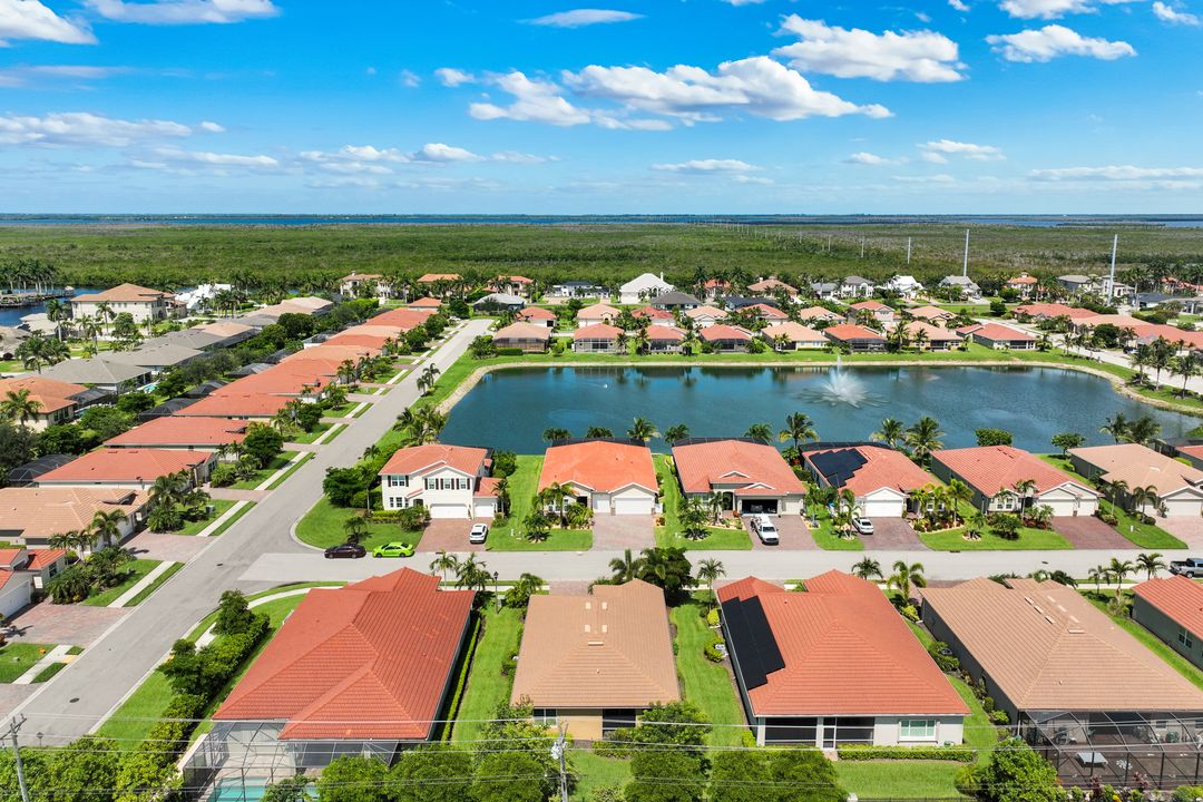 2899 Sunset Pointe Cir, Cape Coral, FL 33914