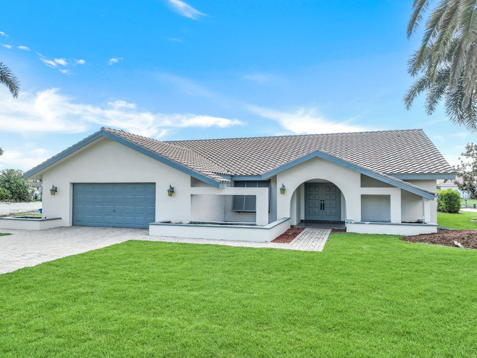 6812 Griffin Blvd, Fort Myers, FL 33908