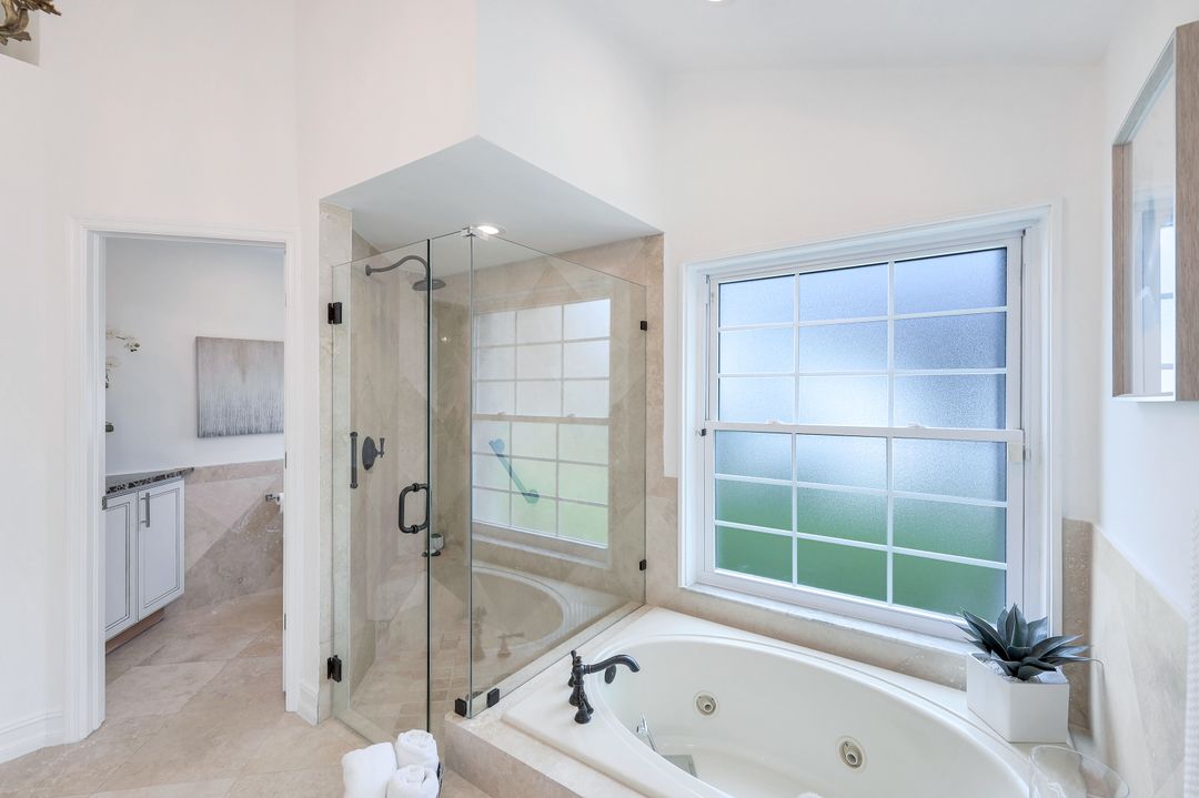 3653 Saybrook Pl, Bonita Springs, FL 34134