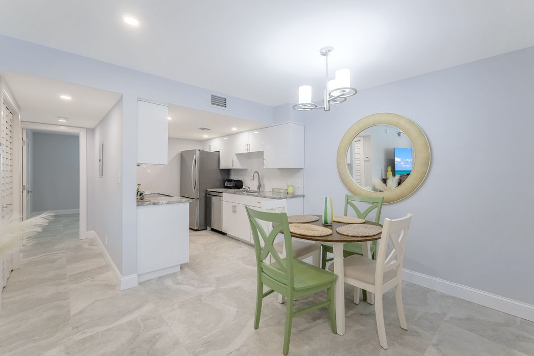 1605 Chesapeake Ave #4, Naples, FL 34102