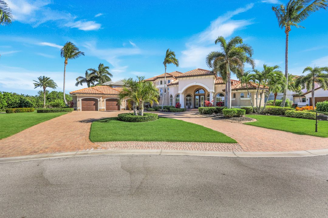 5727 Yardarm Ct, Cape Coral, FL 33914
