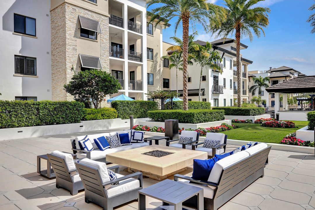 1035 3rd Ave S #514, Naples, FL 34102