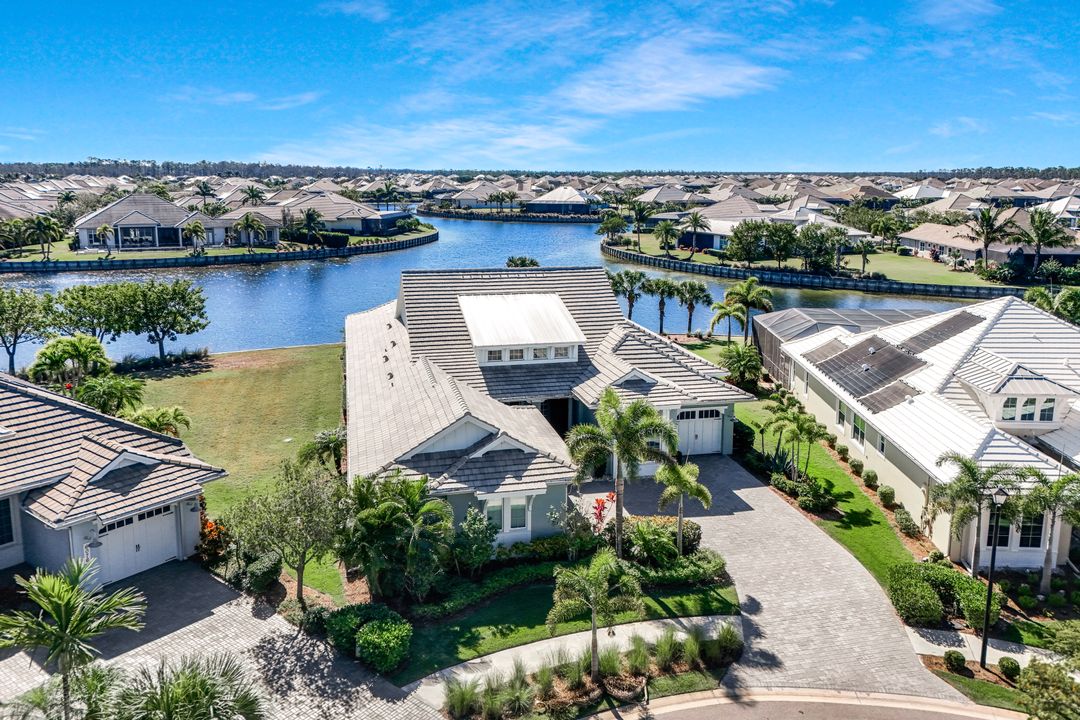 6072 Lucaya Wy, Naples, FL 34112