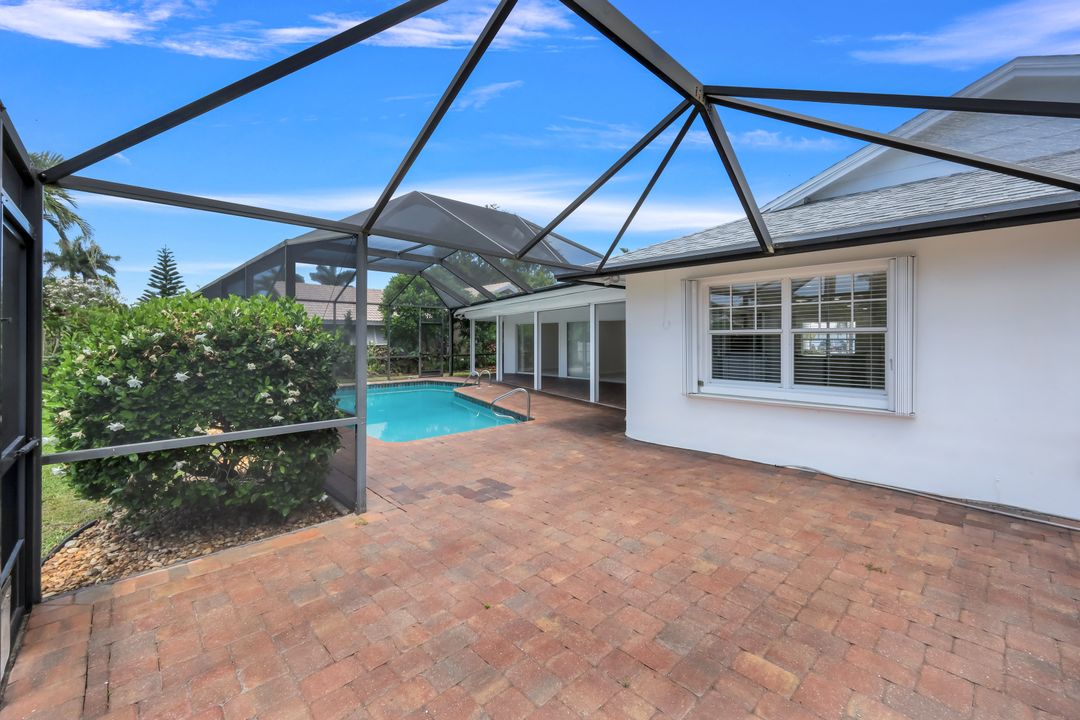 750 Southern Pines Dr, Naples, FL 34103