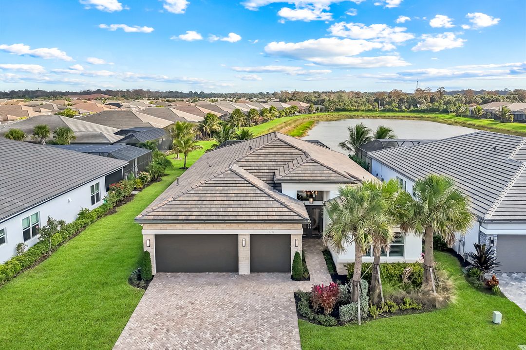 12078 Mimosa St, Naples, FL 34120