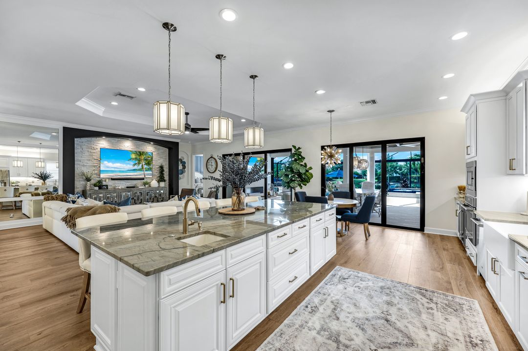 9223 Rialto Ln, Naples, FL 34119