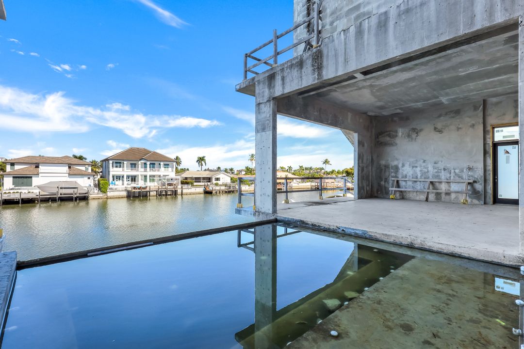 415 Seabee Ave, Naples, FL 34108