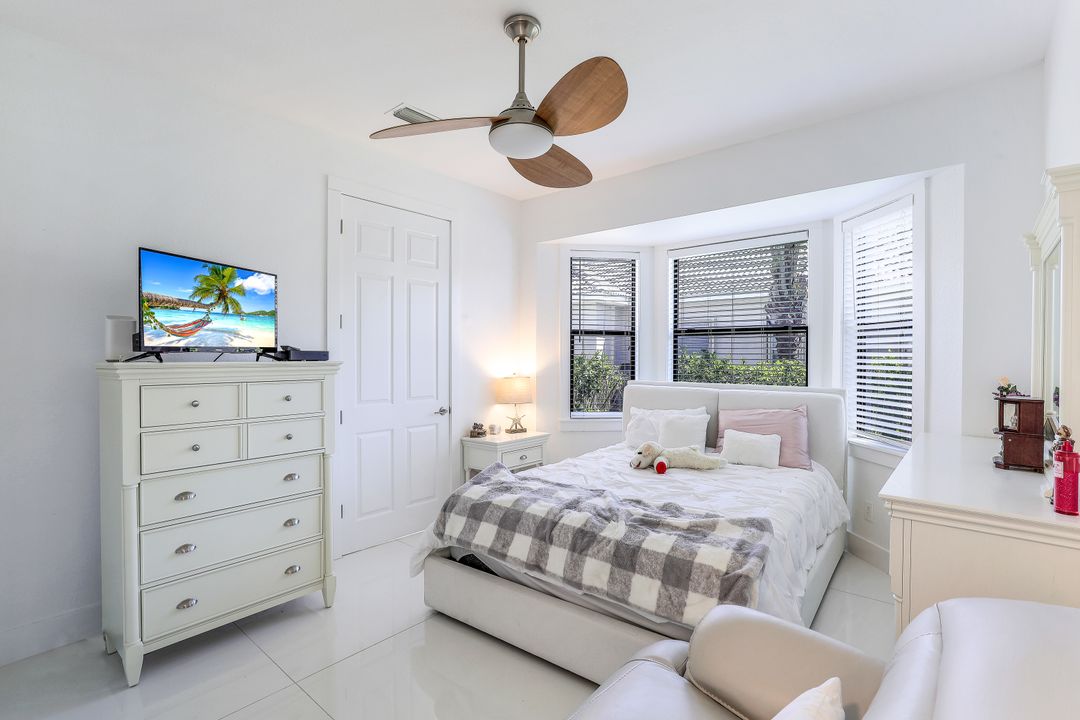 2550 SW 27th Pl, Cape Coral, FL 33914