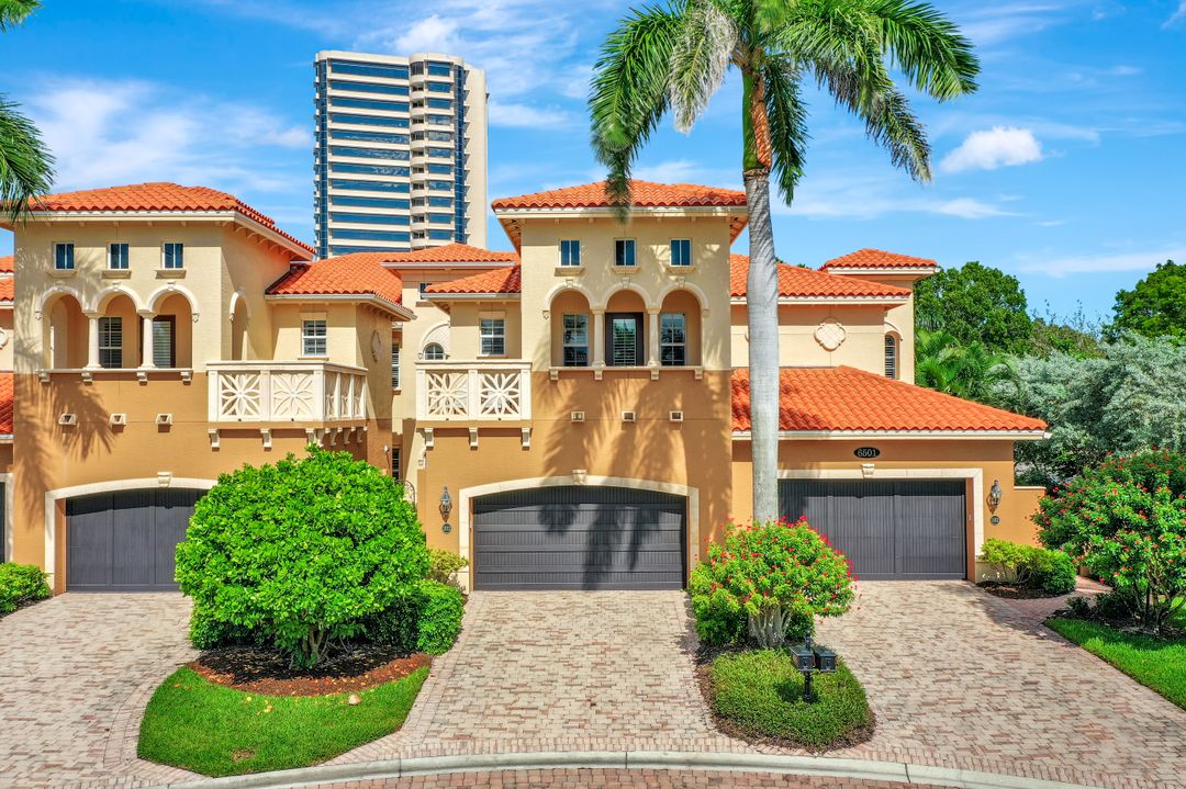6501 Crown Colony Pl #102, Naples, FL 34108