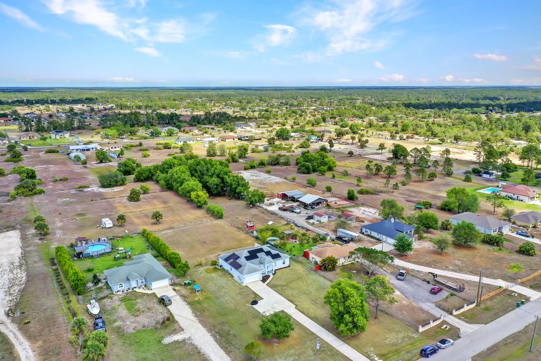 2525 39th Ave NE, Naples, FL 34120