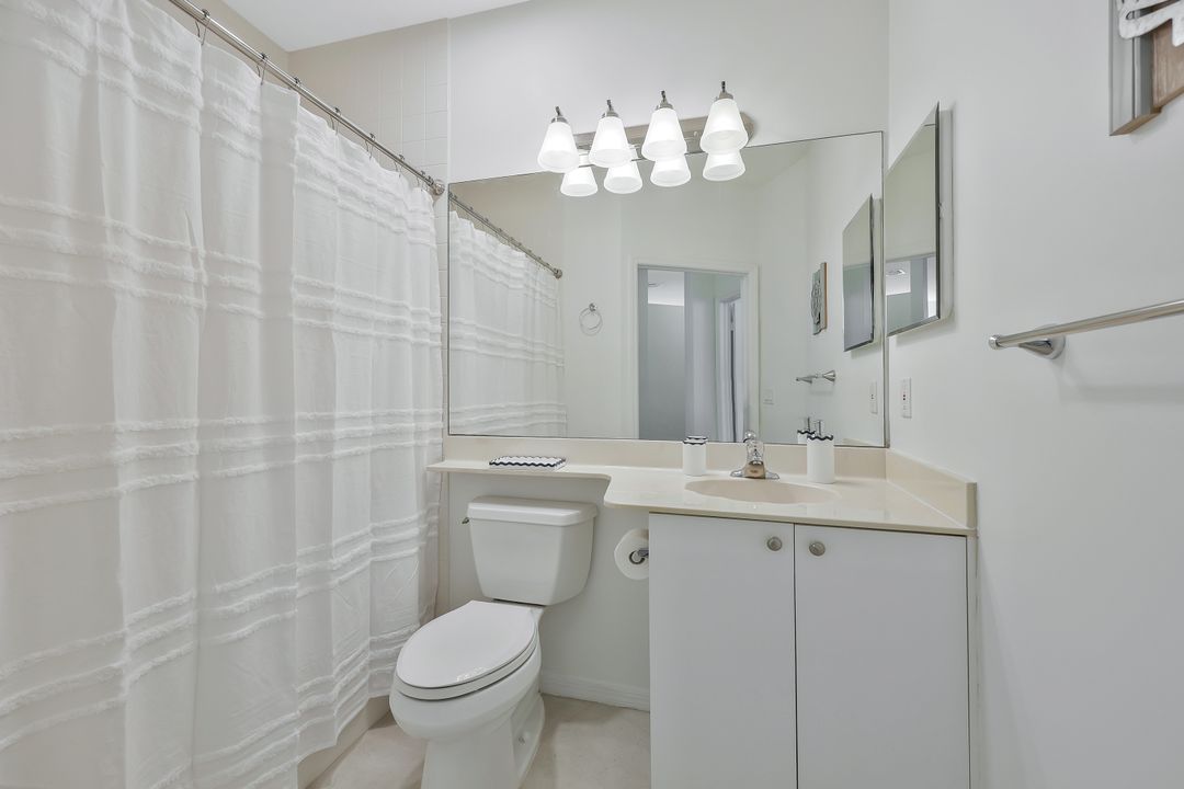 8380 Excalibur Cir #H3, Naples, FL 34108