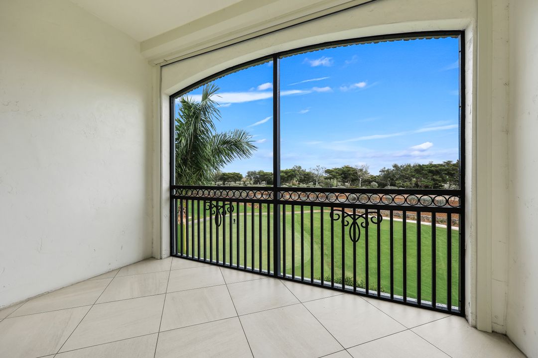 16452 Carrara Way #301, Naples, FL 34110