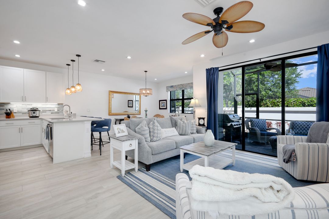 7550 Rockefeller Dr, Naples, FL 34119