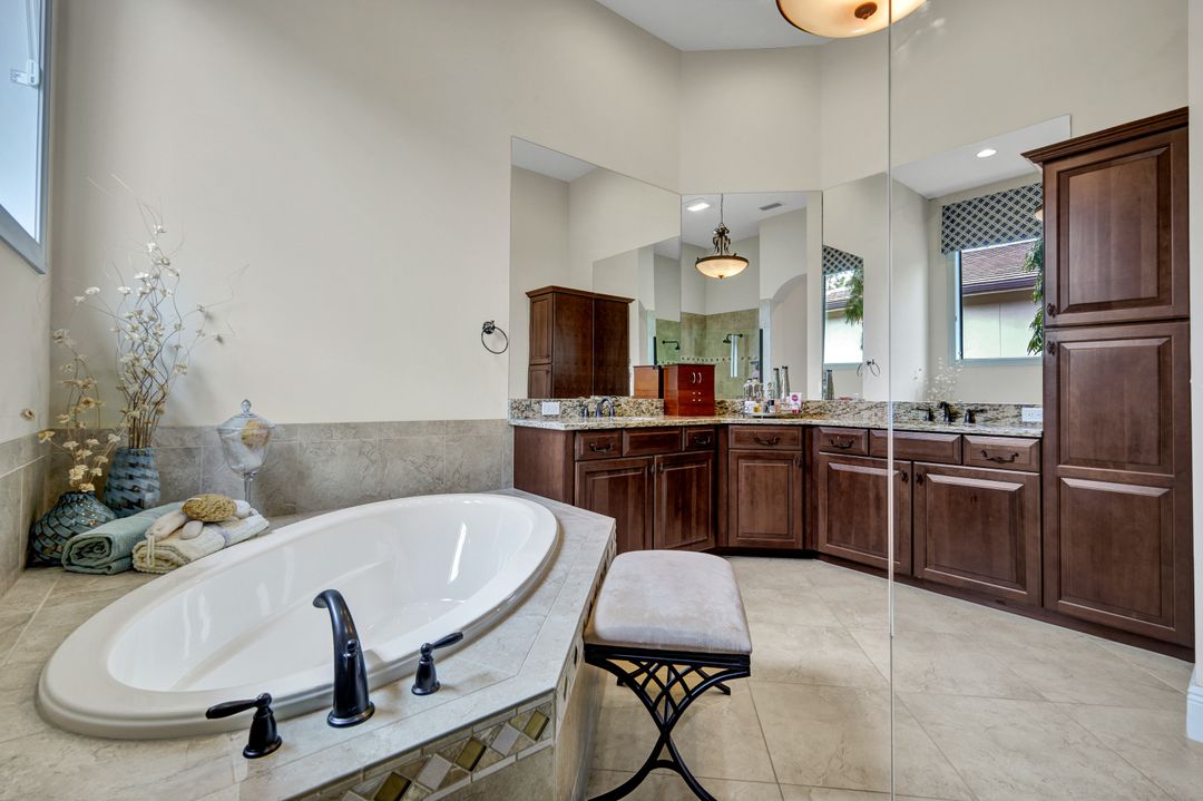 16830 Cabreo Dr, Naples, FL 34110