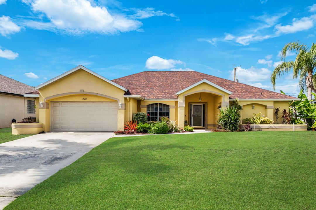 1820 SW 51st St, Cape Coral, FL 33914