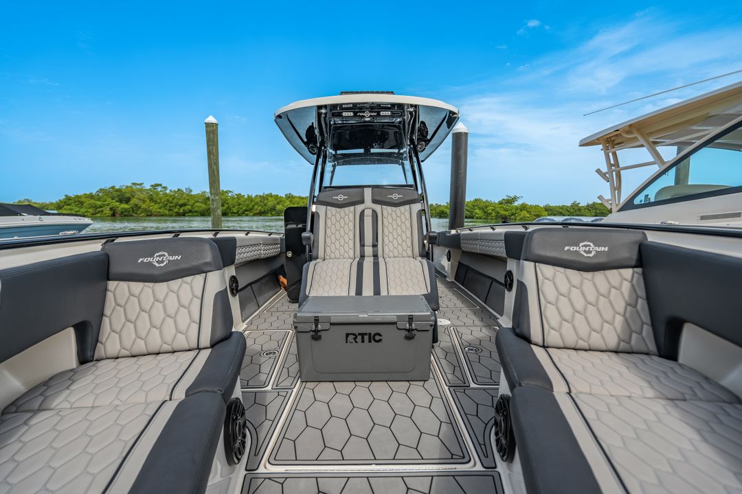 445 Dockside Dr, Naples, FL 34110