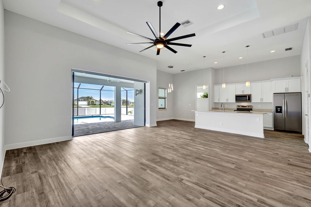 3527 SW 4th Ln, Cape Coral, FL 33991