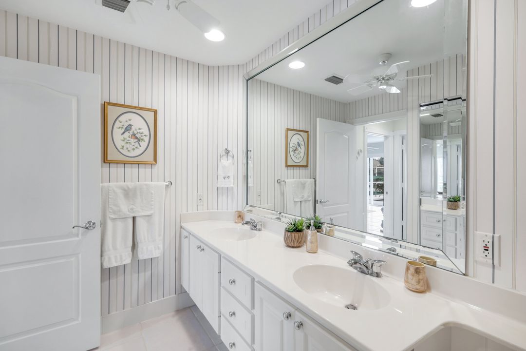 3077 Futuna Ln, Naples, FL 34119