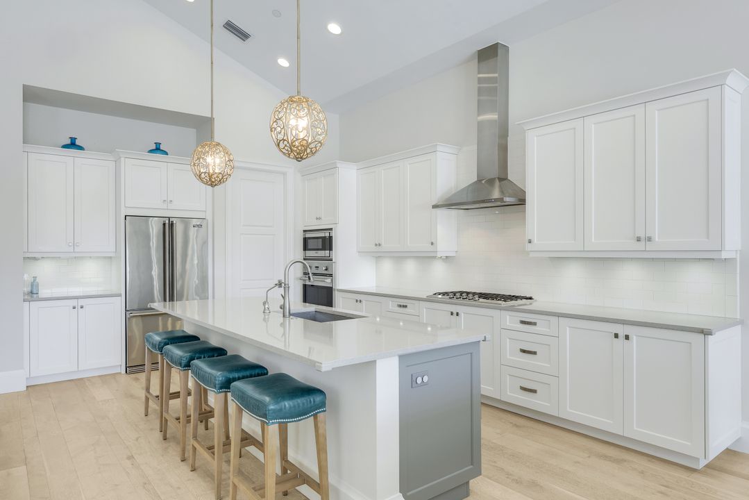 16484 Talis Park Dr, Naples, FL 34110