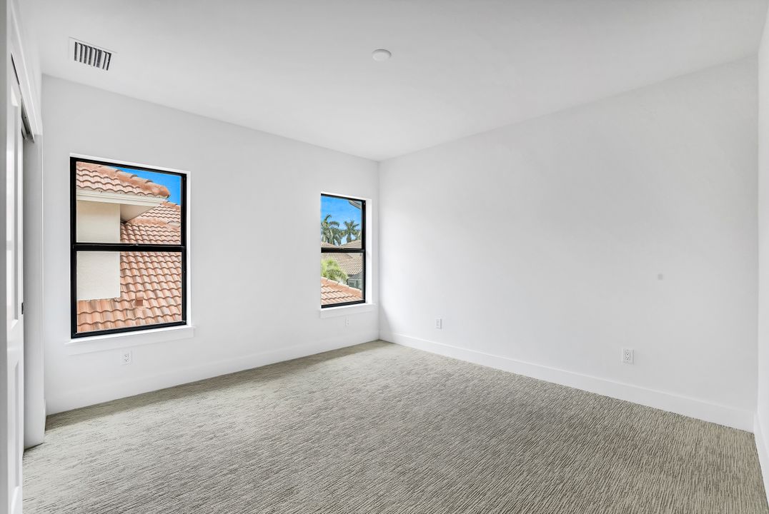 7972 Cordoba Pl, Naples, FL 34113