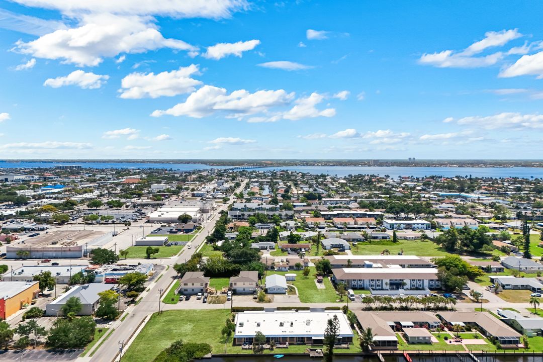 4905 Viceroy St #B, Cape Coral, FL 33904