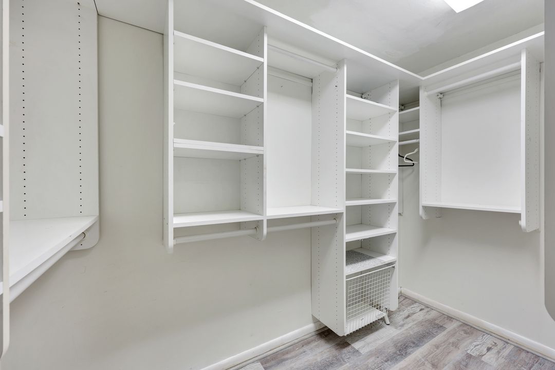120 Pinebrook Dr, Fort Myers, FL 33907