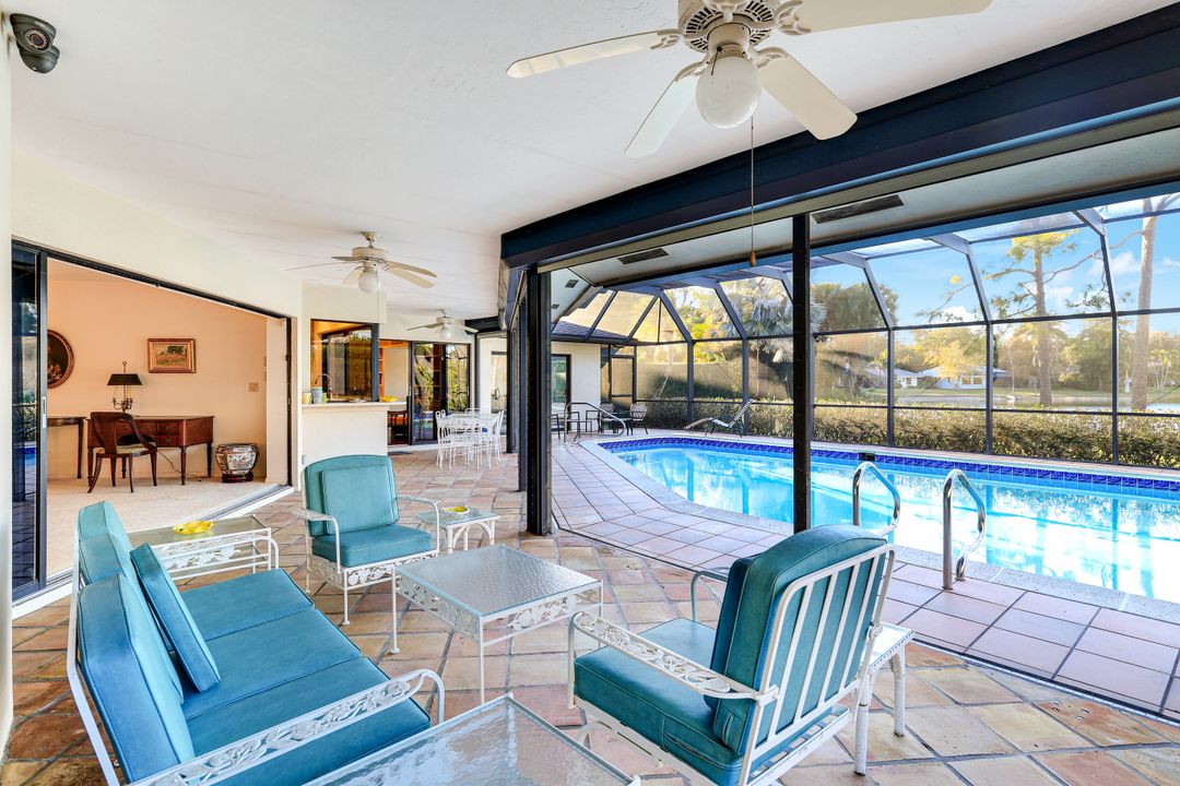 700 Bald Eagle Dr, Naples, FL 34105