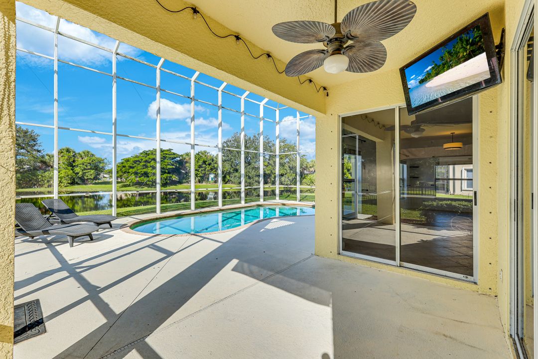 2210 Cape Heather Cir, Cape Coral, FL 33991