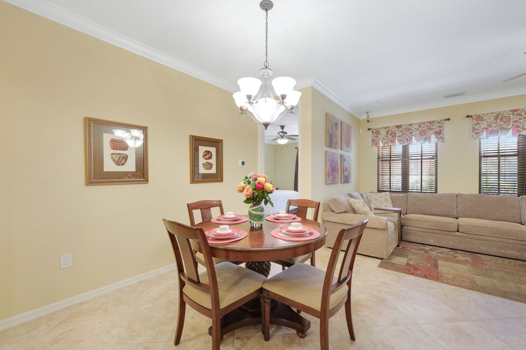 9027 Alturas Ln #3304, Naples, FL 34113