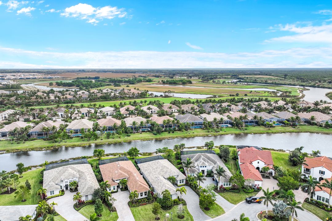 3178 Cotuit Ln, Naples, FL 34114