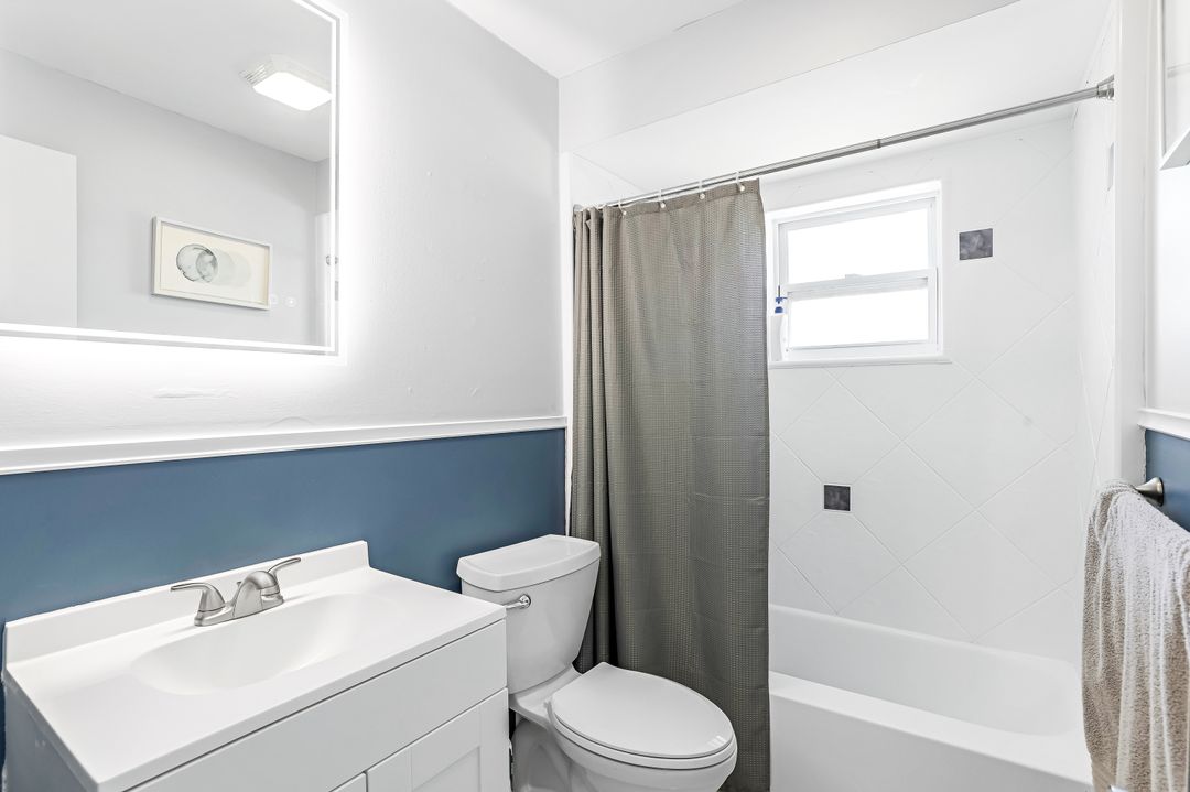 1670 N Hermitage Rd, Fort Myers, FL 33919