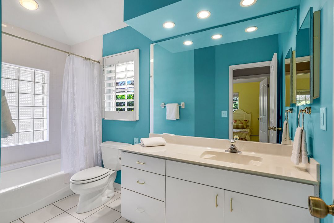 811 Pitch Apple Ln, Naples, FL 34108