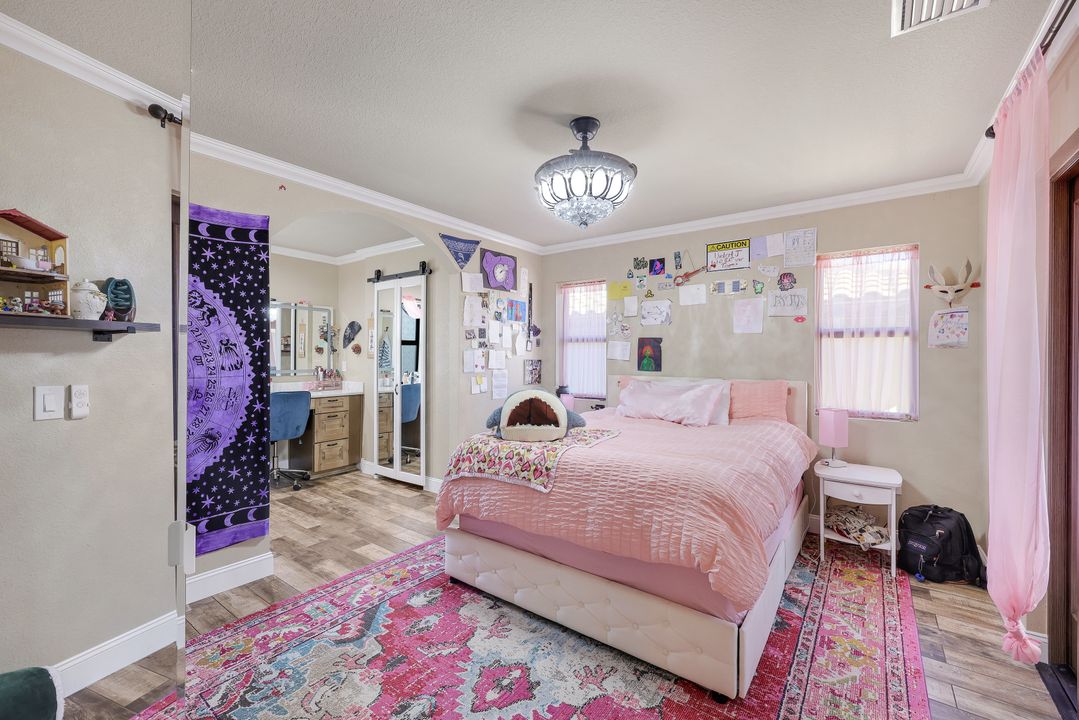 2709 NW 41st Ave, Cape Coral, FL 33993