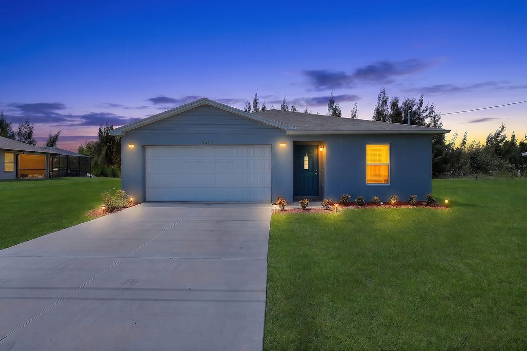 2210 SW 4th St, Cape Coral, FL 33991