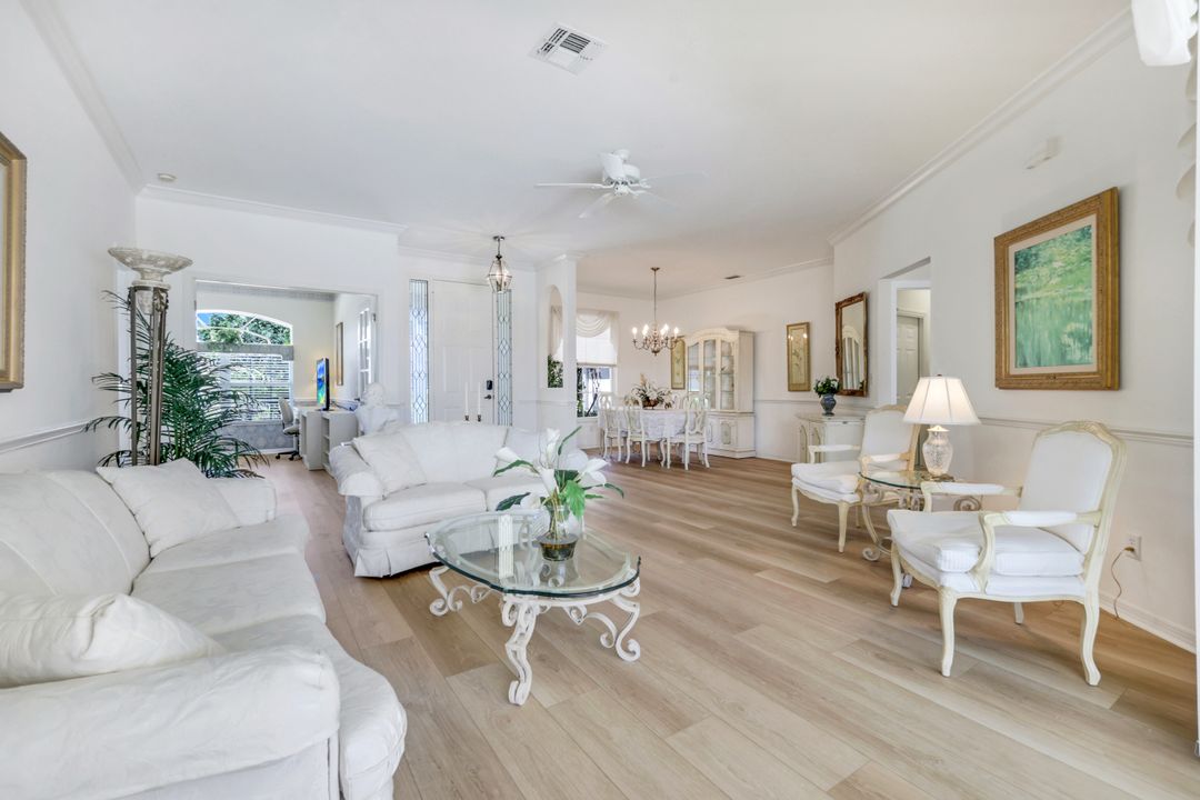 190 Palmetto Dunes Cir, Naples, FL 34113