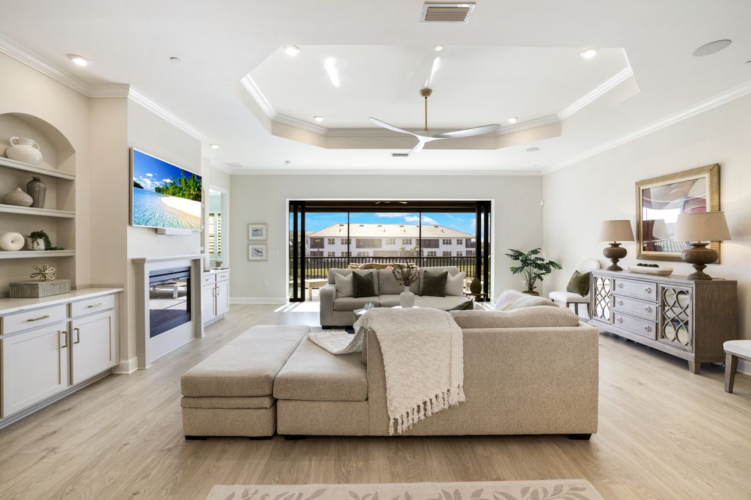 15336 Lucerna St #203, Naples, FL 34114