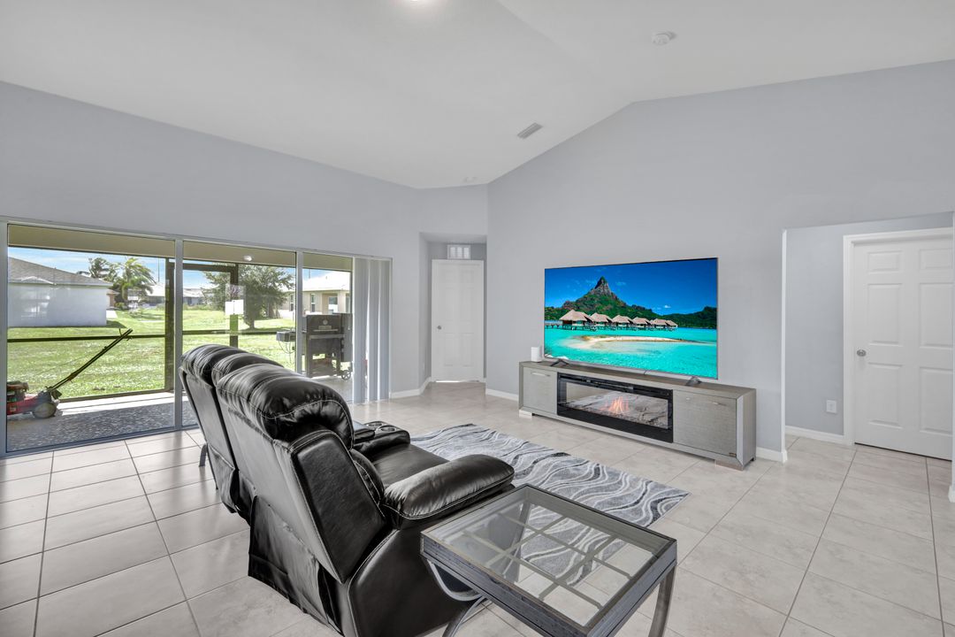 216 NW 9th Terrace, Cape Coral, FL 33993