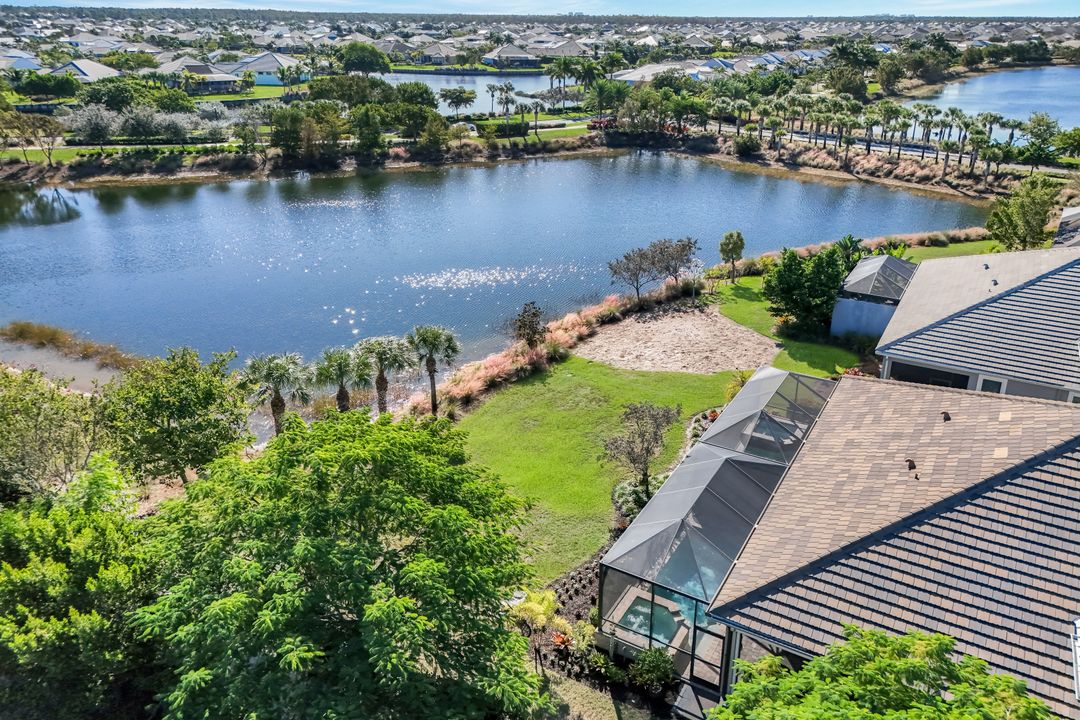 5802 Haiti Dr, Naples, FL 34112