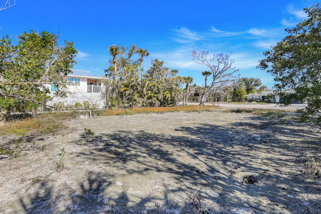 651 Donax St, Sanibel, FL 33957