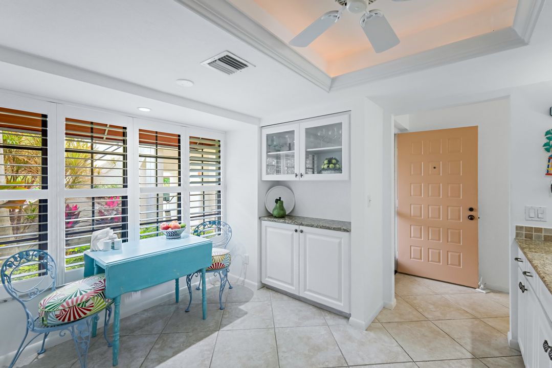 511 Serendipity Dr #511, Naples, FL 34108