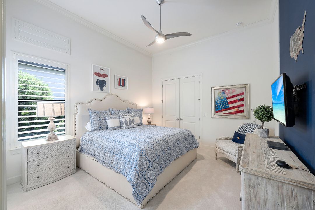 8668 Amour Ct, Naples, FL 34119