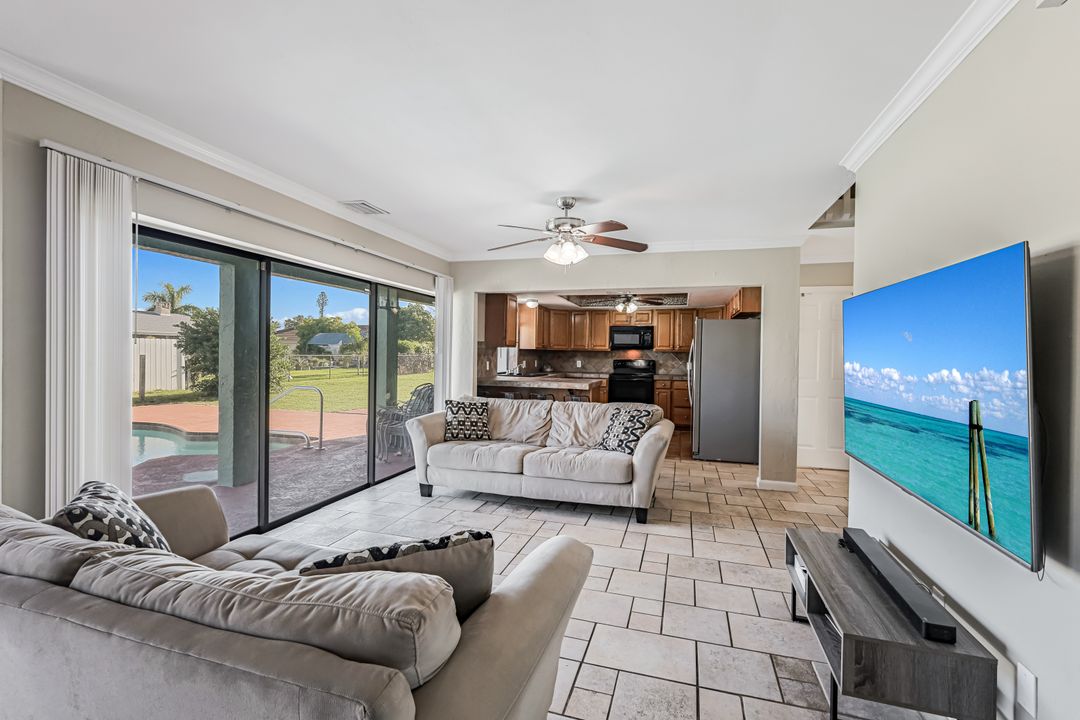 1101 SE 30th St, Cape Coral, FL 33904