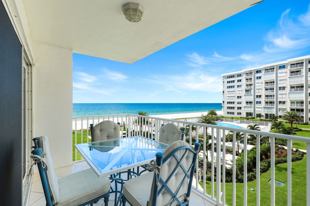 3443 Gulf Shore Blvd N #313, Naples, FL 34103