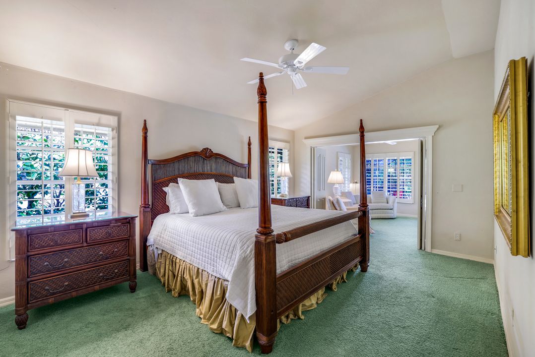 811 Pitch Apple Ln, Naples, FL 34108