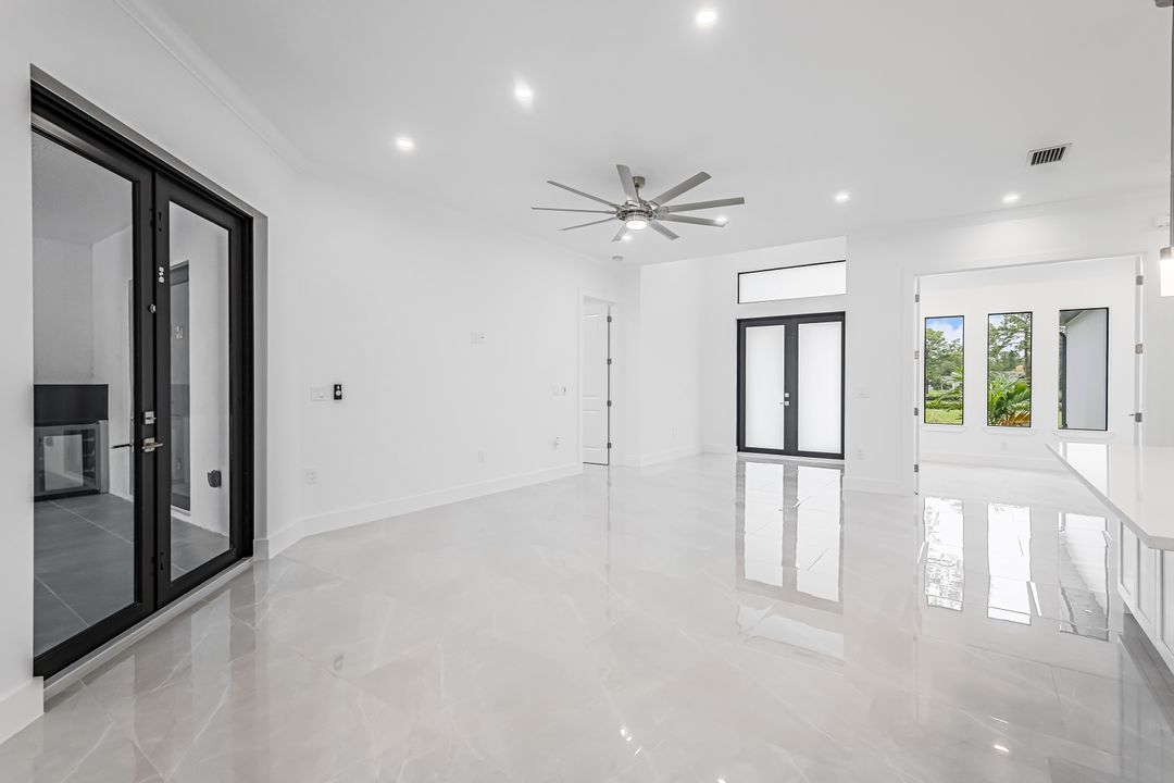 2840 Golden Gate Blvd W, Naples, FL 34120