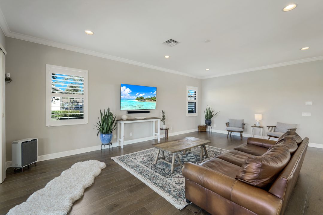 4665 Abaca Cir, Naples, FL 34119