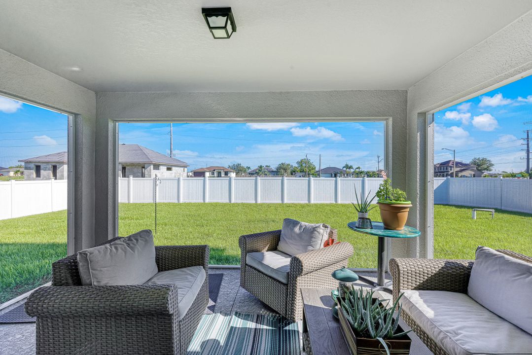 21 NW 23rd Terrace, Cape Coral, FL 33993