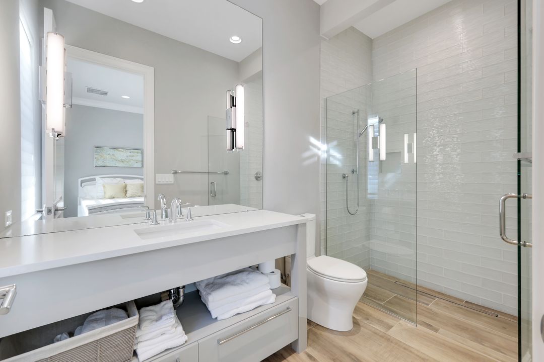 16455 Seneca Way, Naples, FL 34110